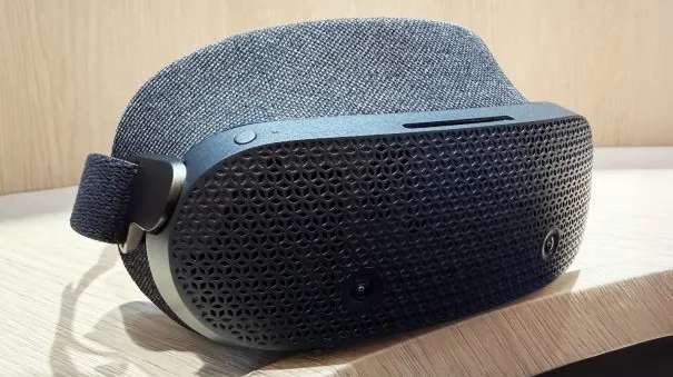 歌尔发布MR头显参考设计：100克重，100度视场，视网膜级清晰度