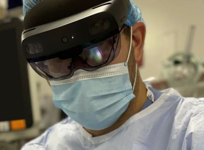 印度浦那ONP医院用HoloLens 2提高关节置换手术的精度，改善治疗效果