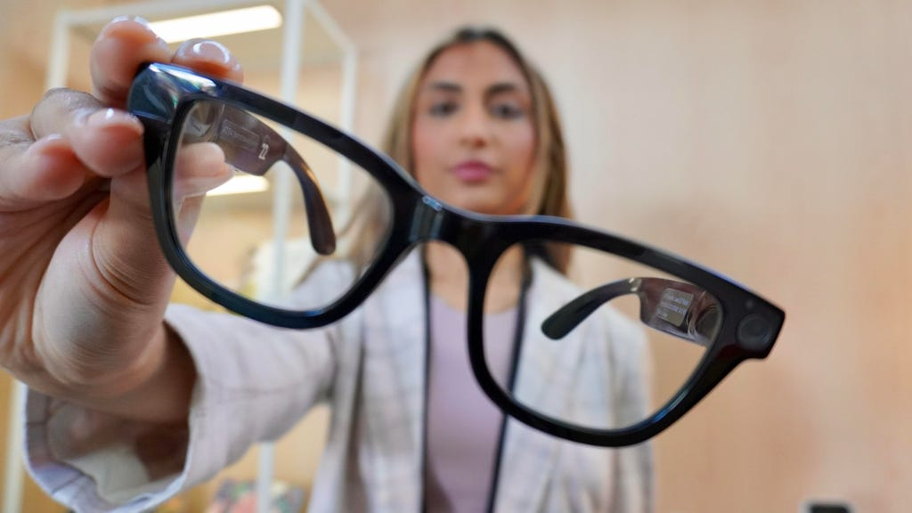 AR谷歌AR眼镜上手体验：它有三方面优于Ray-Ban Meta