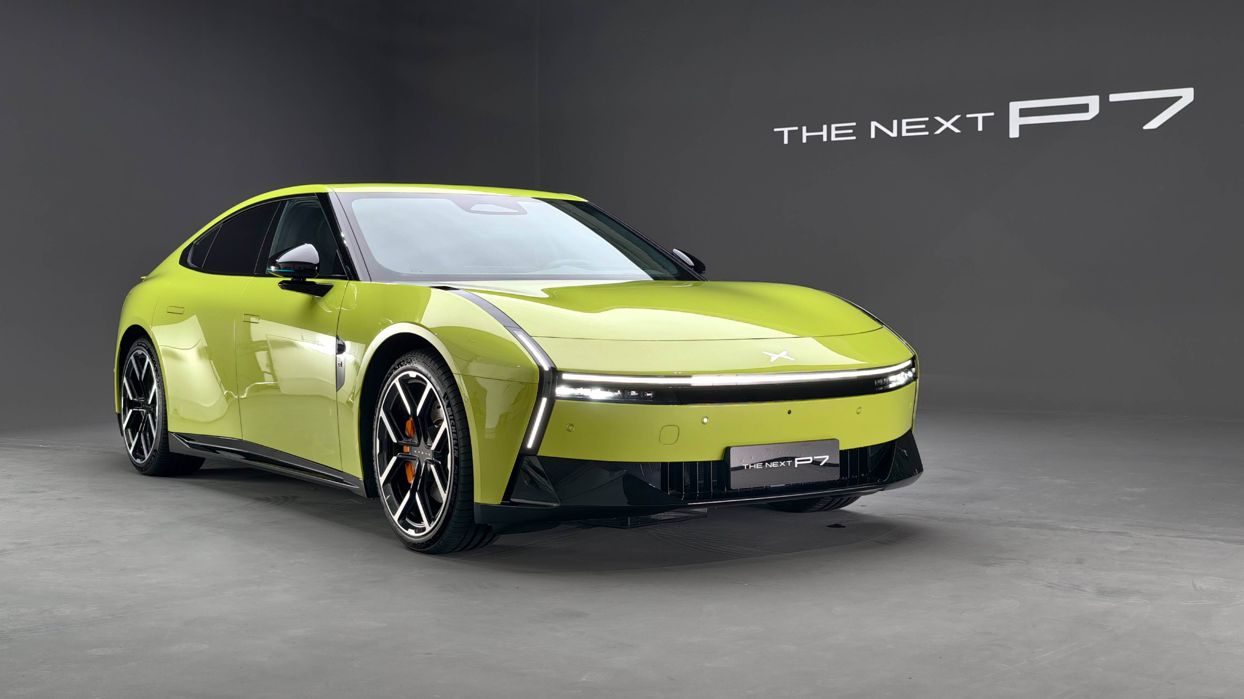 最新资讯小鹏P7 AR-HUD新增AR互动游戏