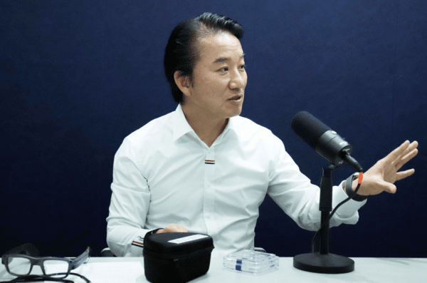 CES2026【CES2026】韩国半导体Raontech CEO宣称LCoS在AR眼镜领域优于LEDoS