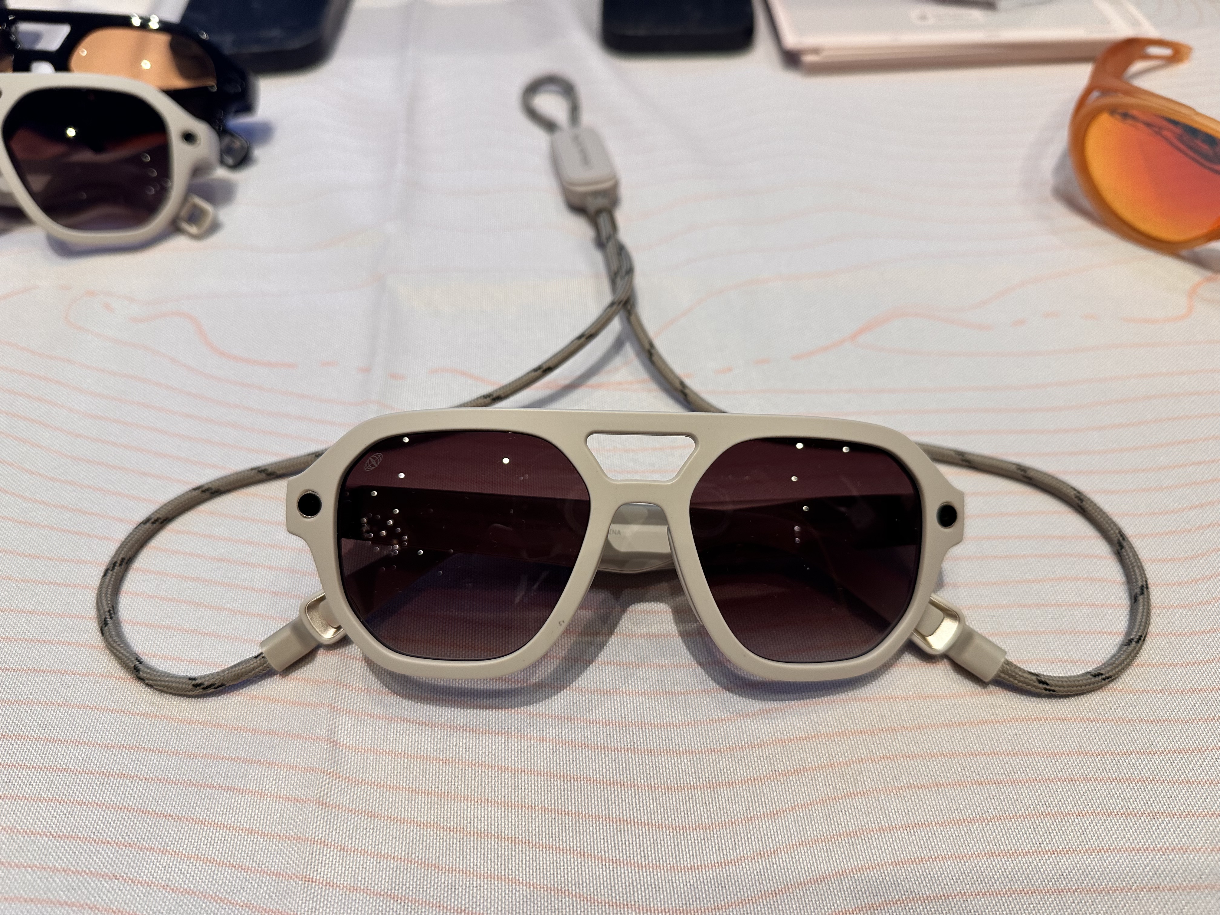 CES2026【CES 2026】L’Atitude 52°N 展出两款AI眼镜