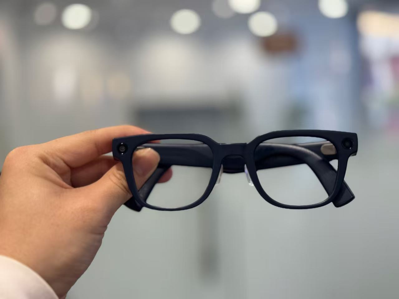 最新资讯首推AI眼镜“模块化”设计，玄景M6的背后技术与商业哲学