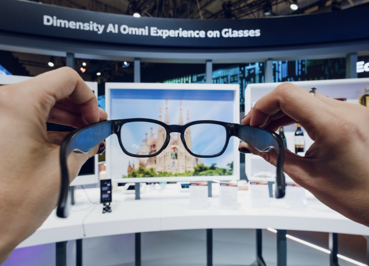 最新资讯搭载天玑9500，联发科发布AI眼镜原型