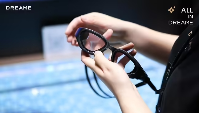 AR追觅推出“水景 AQUA 100”AR智能泳镜，整机重量仅68g