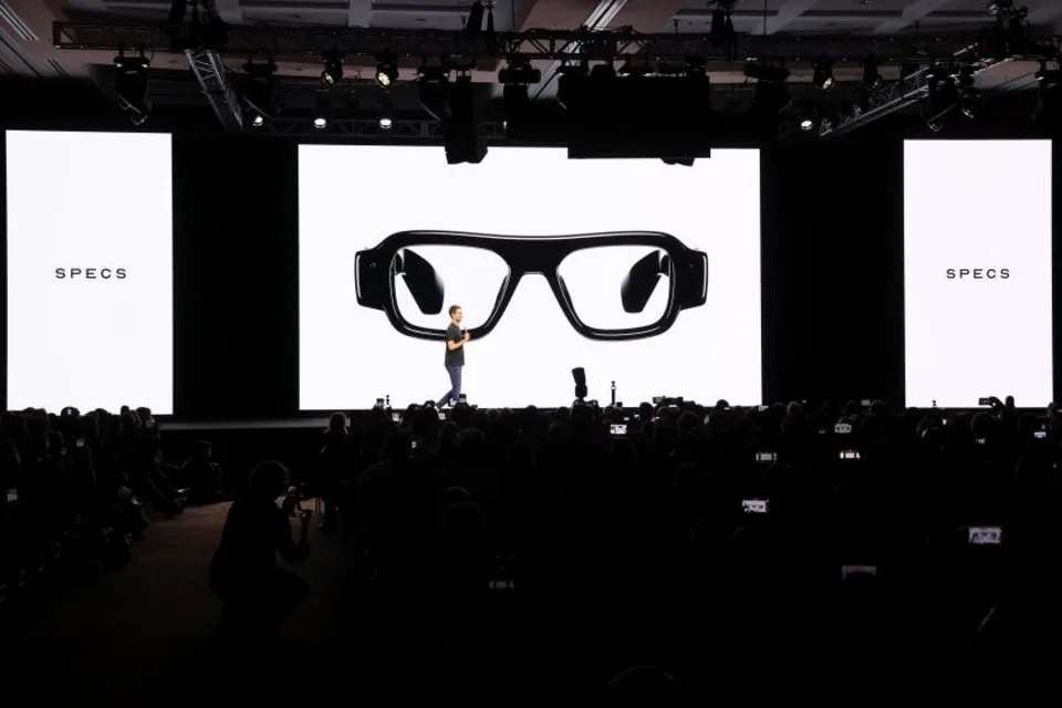 最新资讯Snap发布2195美元AR眼镜Specs