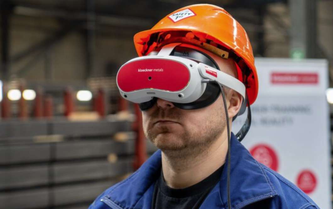 德国Kloeckner Metals采用PICO 4对为员工进行机器操作、安全培训等