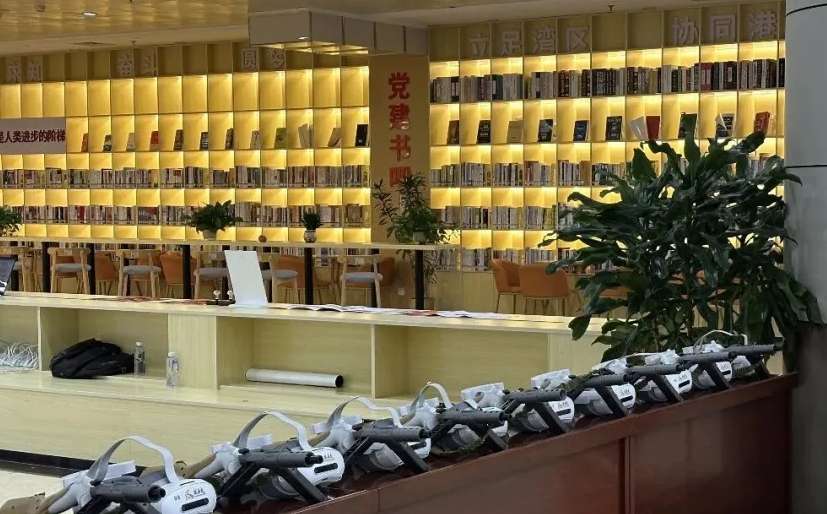广州南沙港湾街道党校用PICO开展党史教学
