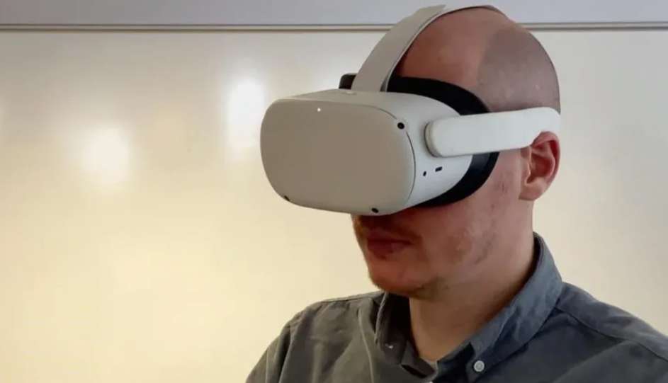 英国康沃尔郡利用VR头显吸引新人填补护理岗位空缺