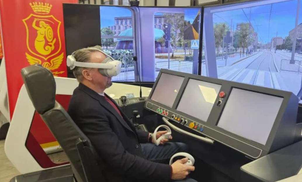 华沙有轨电车引入PICO VR培训系统，革新驾驶员培训模式