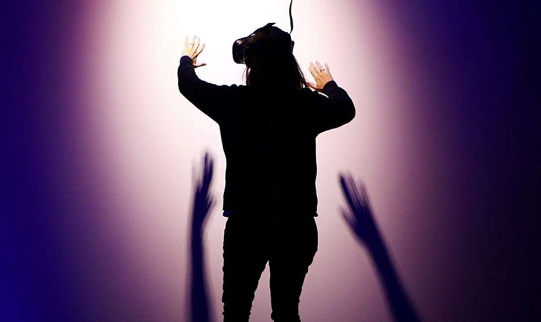 西班牙监狱用VR技术改造家暴犯：强迫施暴者”亲身”体验受害者视角