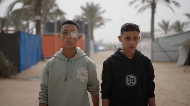 暂时忘却战争阴影，VR技术为加沙受伤儿童提供心理疗愈