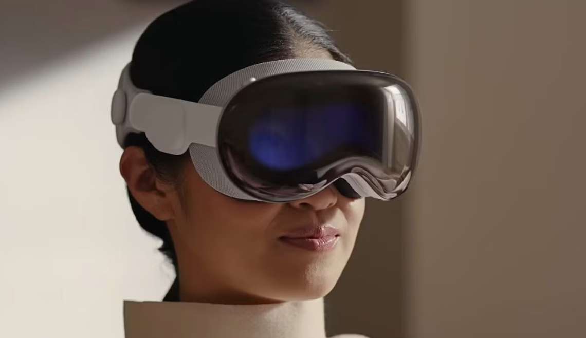 彭博社：visionOS 2.4将开始提供Apple Intelligence