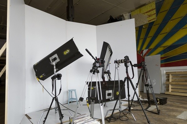 DIY Universal Capture System – 参考《黑客帝国》自己动手做了面部捕捉系统！惊人的质量！