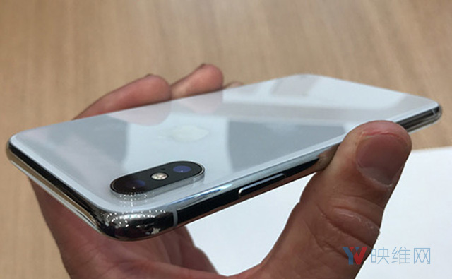 传闻苹果iPhone将采用后置三摄像头系统
