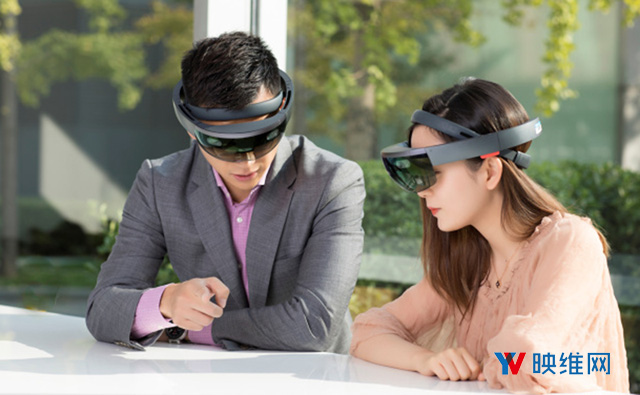 微软HoloLens中文版测试：新增简体中文界面和普通话语音指令