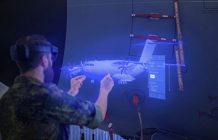 研究员探索HoloLens 2 空客A400M大飞机维护解决方案