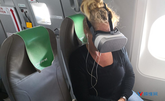 小星球航空用Pico VR一体机为乘客带来VR空中娱乐体验