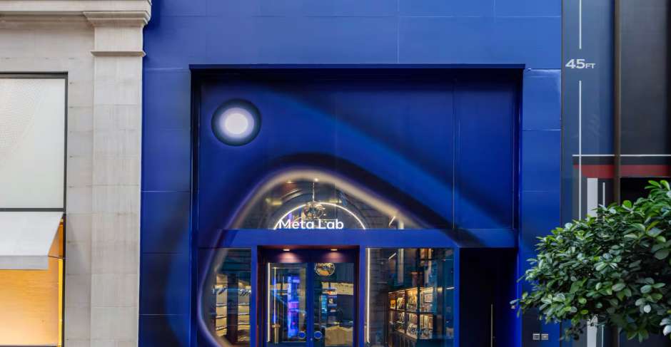 Meta纽约快闪店“转正”，十年之约开启AI眼镜与VR探索新篇章