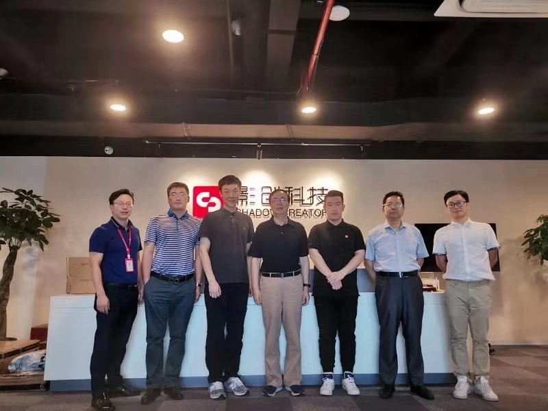中国教育技术协会常务副会长张少刚先生莅临影创考察
