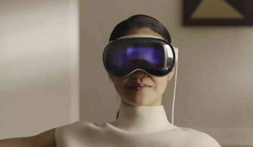 彭博社：苹果探索Vision Pro支持Apple Intelligence，已在研发visionOS 3