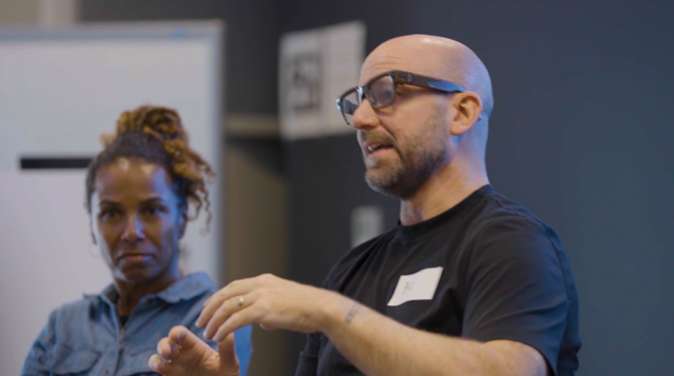 Meta分享：用AI眼镜为记忆障碍者点亮生活之路