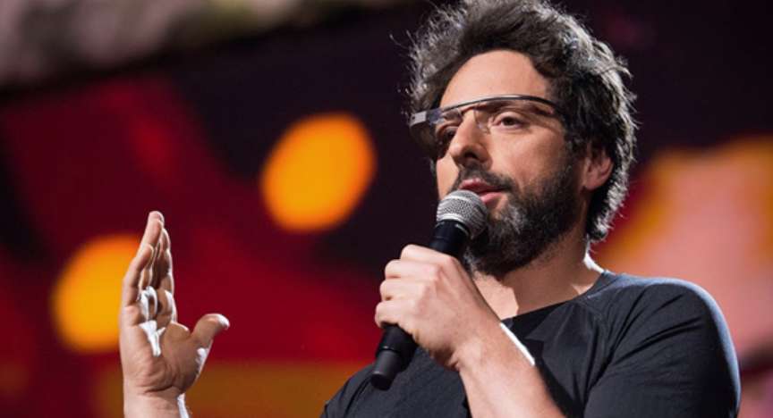 谷歌联创：10年前谷歌眼镜过早推出，现在是回归好时机