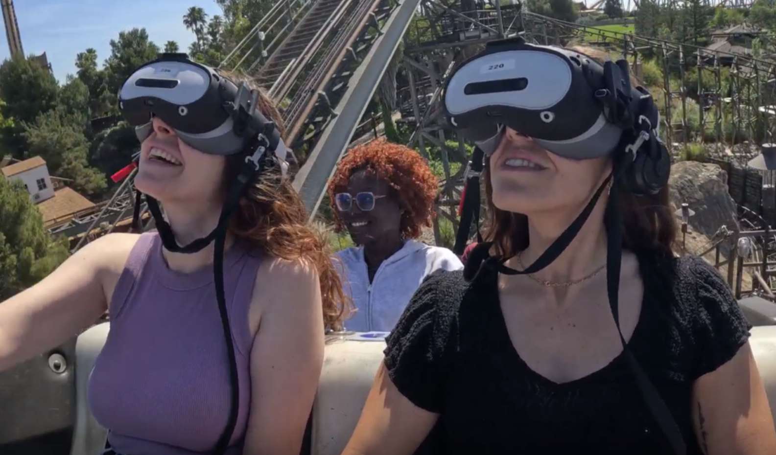 西班牙PortAventura World推出基于PICO头显XR过山车体验“El Diablo Neo”