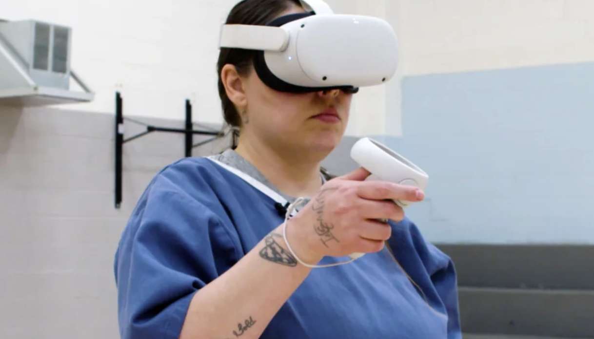 美国监狱劳改人员使用VR培训学习，为狱后生活做准备