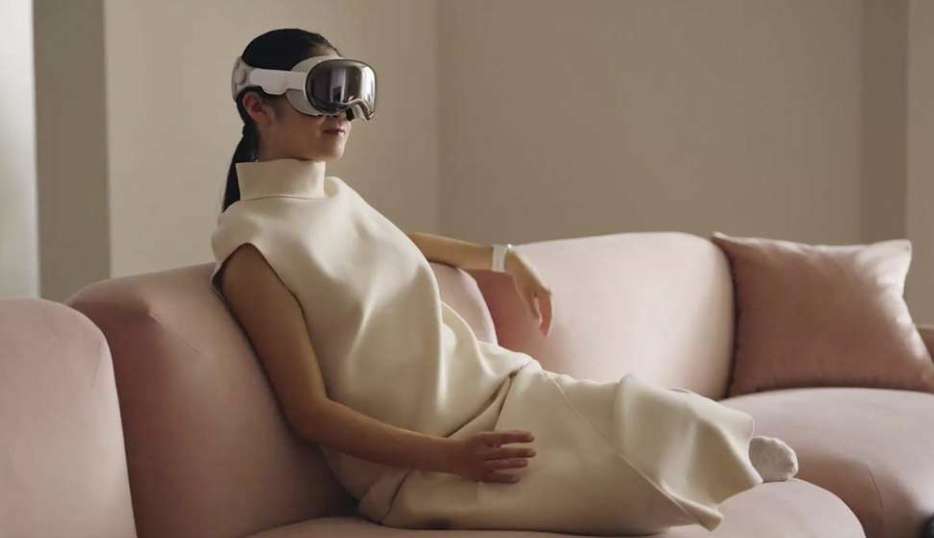 传Vision Pro首批备货40万台，2024年目标100万台，第三年1000万台
