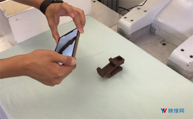 加州大学伯克利分校研究员用ARKit训练机械臂分拣物品