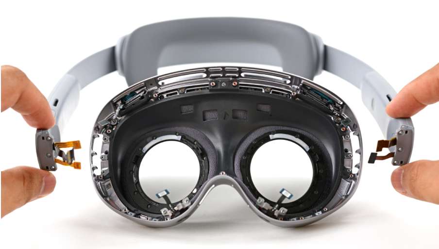 三星Galaxy XR拆解：这台1800美元的头显是苹果Vision Pro杀手吗？