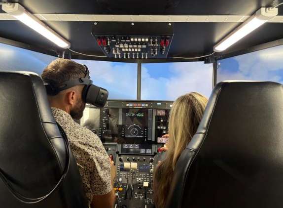 美军向佛州大西洋大学捐赠450万美元XR飞行模拟器