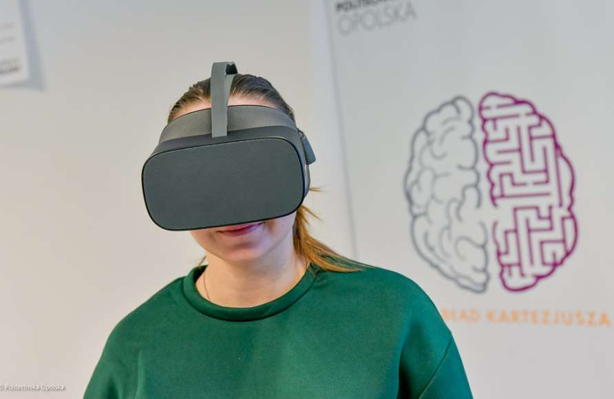 波兰高校用PICO头显开展VR疗法，助力青少年抑郁症治疗