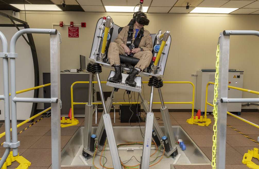 NASA为飞行汽车构建VR模拟器，探索乘客体验以优化设计